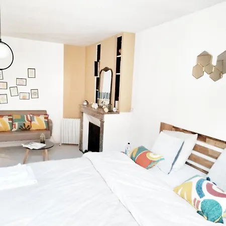 홈스테이 Roomhomecsm Chambres Privees , Une Seule Salle D'eau Si Vous Reservez 2 Chambres Ou La Suite, Jacuzzi Sur Demande Charly-sur-Marne