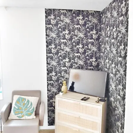 Roomhomecsm Chambres Privees , Une Seule Salle D'eau Si Vous Reservez 2 Chambres Ou La Suite, Jacuzzi Sur Demande 홈스테이 Charly-sur-Marne